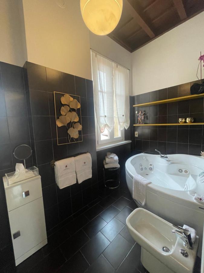 Villa Ghiringhelli Azzate Eksteriør bilde