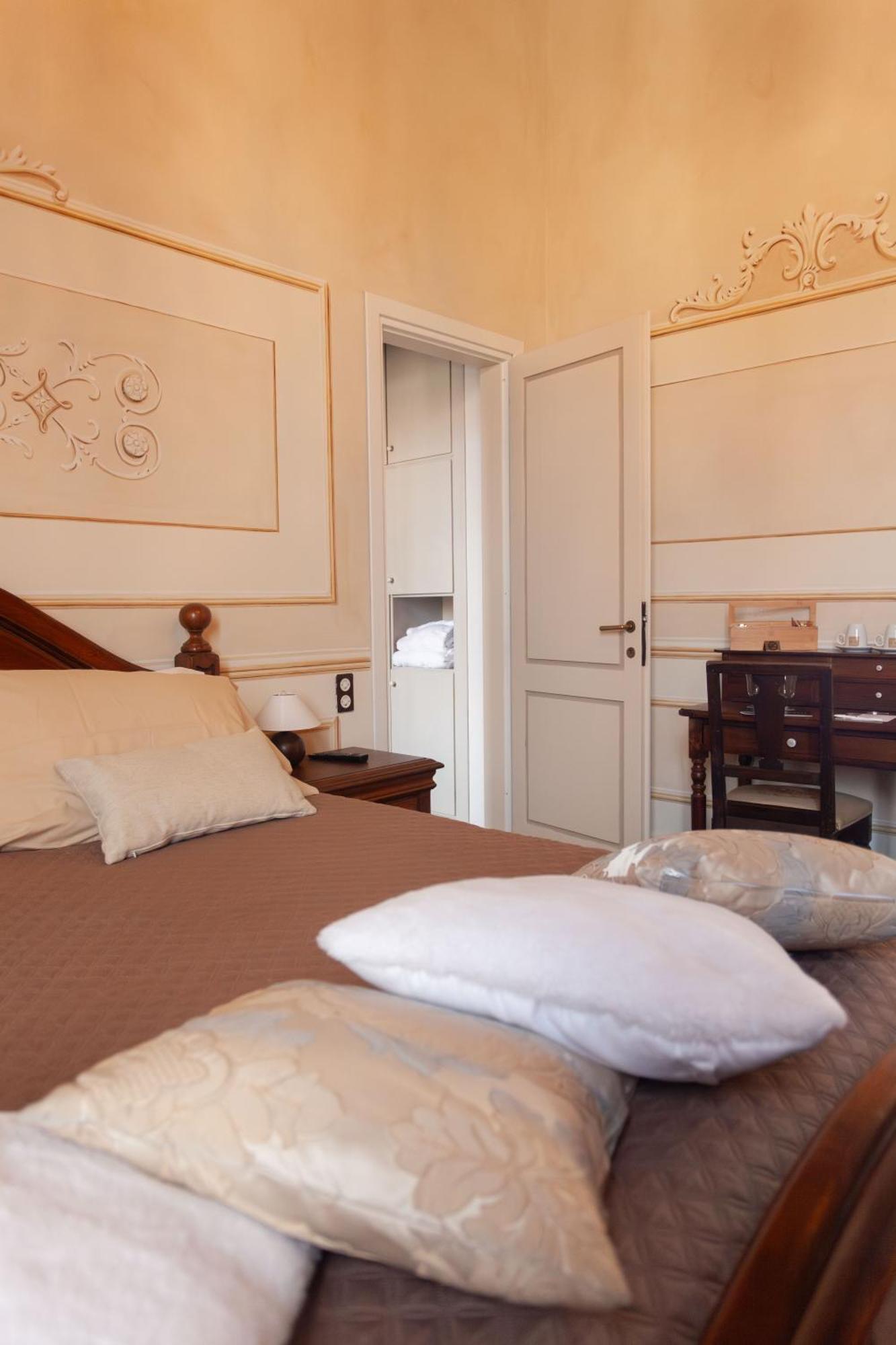 Villa Ghiringhelli Azzate Eksteriør bilde